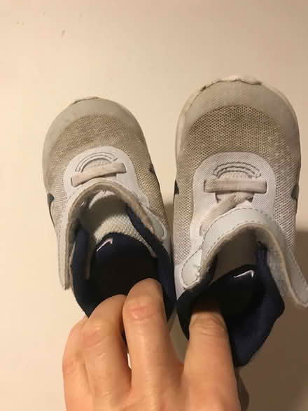 Photo of free UK5.5 toddle Nike trainers (SK1) #2