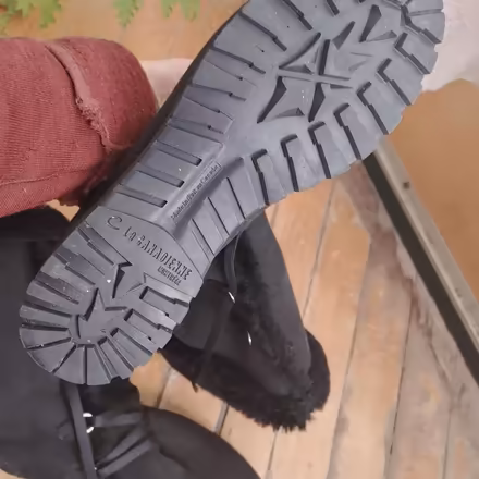 Photo of free Women's Sheepskin boots (Trinity Bellwoods) #3