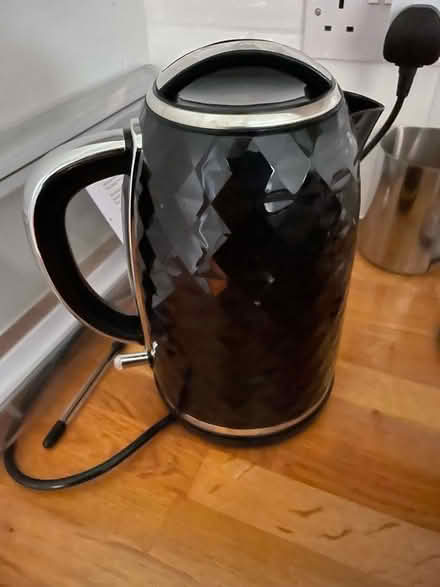 Photo of free Kettle, 4 slice toaster and pans (Colchester CO1) #1