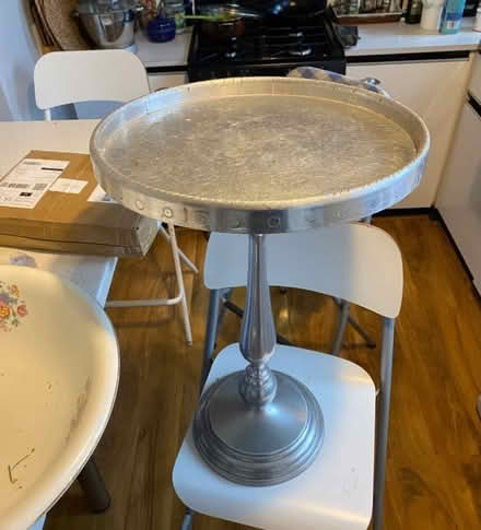 Photo of free Nice little round table (Nottingham NG5) #1