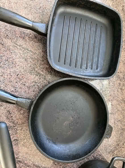 Photo of free Sauce pans (LU7 Near plantation road) #3
