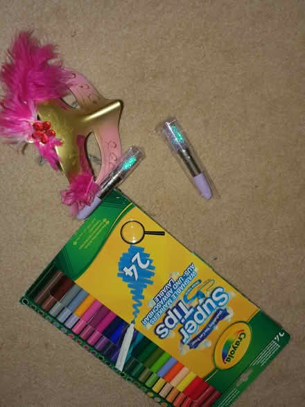 Photo of free Colouring pens, mask (Luton) #1
