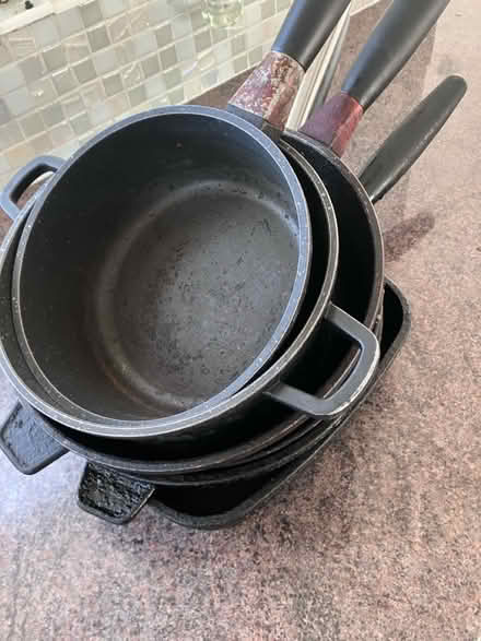 Photo of free Sauce pans (LU7 Near plantation road) #1