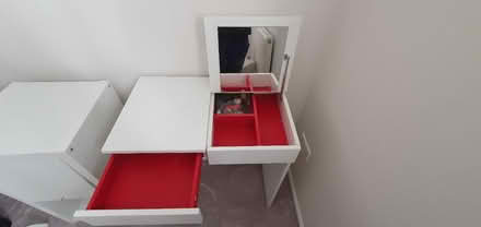 Photo of free Little desk/jewelry cabinet (Watford WD18) #2