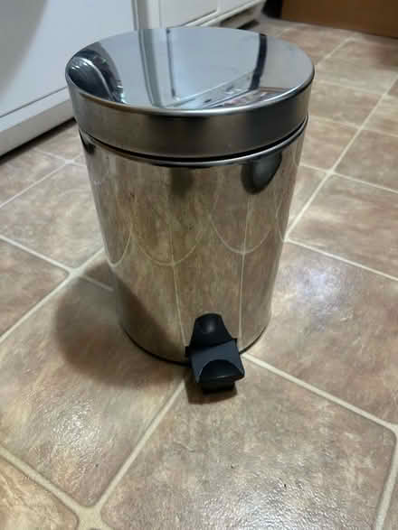 Photo of free Pedal bin (Sandridge AL4) #1