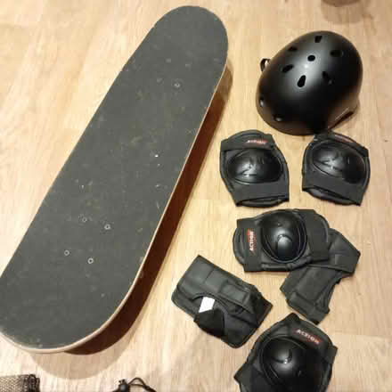 Photo of free Skateboard, helmet, knee/elbow pads (OL12) #2