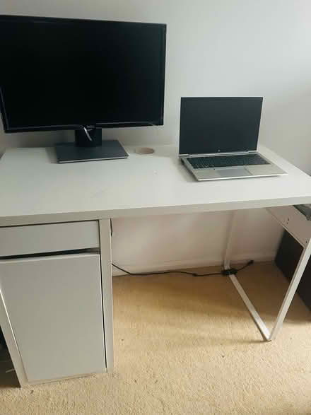 Photo of free IKEA desk (Greenwich / deptford bridge) #1