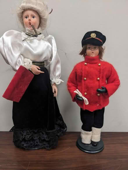 Photo of free Caroler figurines (East Somerville) #1