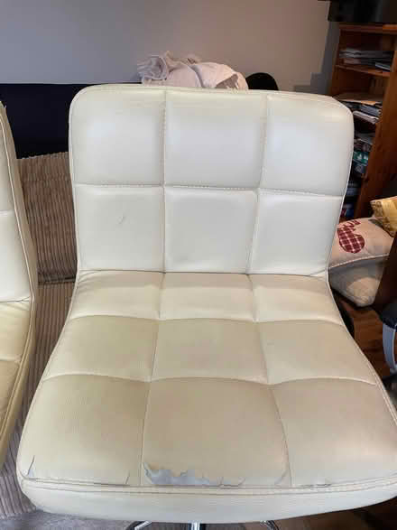 Photo of free 4 breakfast bar stools (GU52) #3