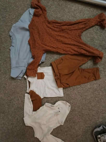 Photo of free Baby clothes 0 to 3 months (Ng15dn, the park, nottingham) #1