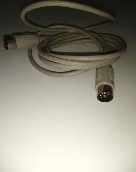 Photo of free 5 pin DIN cable, 1.75m (Castle MK40) #1