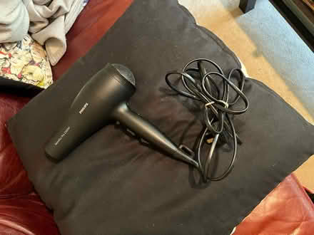 Photo of free Hairdryer (Surbiton KT6) #1