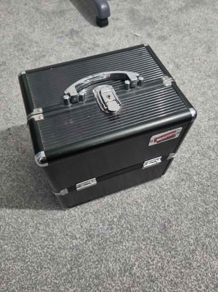 Photo of free Vanity case makeup box (Dunstable LU5) #1
