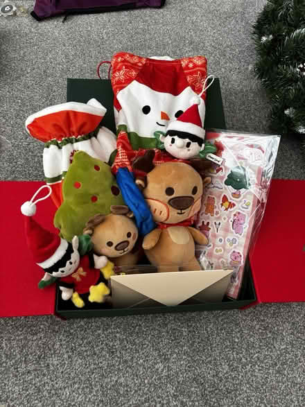 Photo of free Christmas Gift Box (RG30 2PG) #1