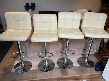 Photo of free 4 breakfast bar stools (GU52) #1