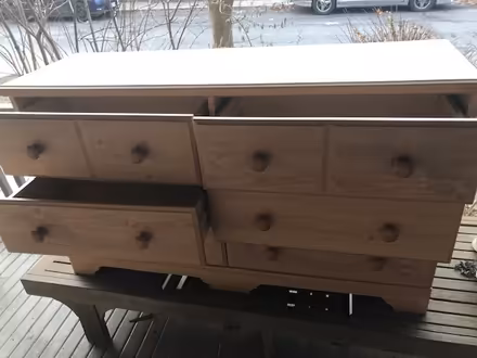 Photo of free dresser - 6 drawers (Roncesvalles) #3