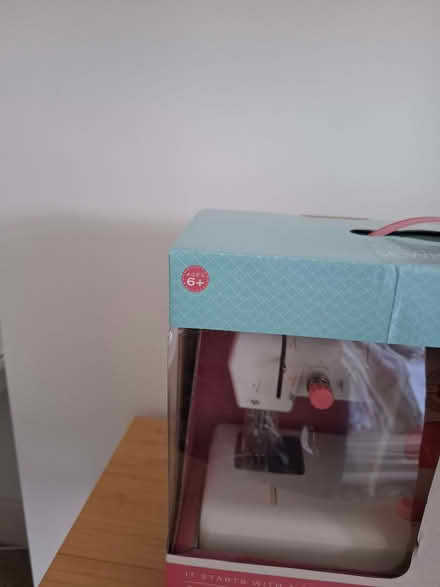 Photo of free Child's sowing machine (BT4) #3