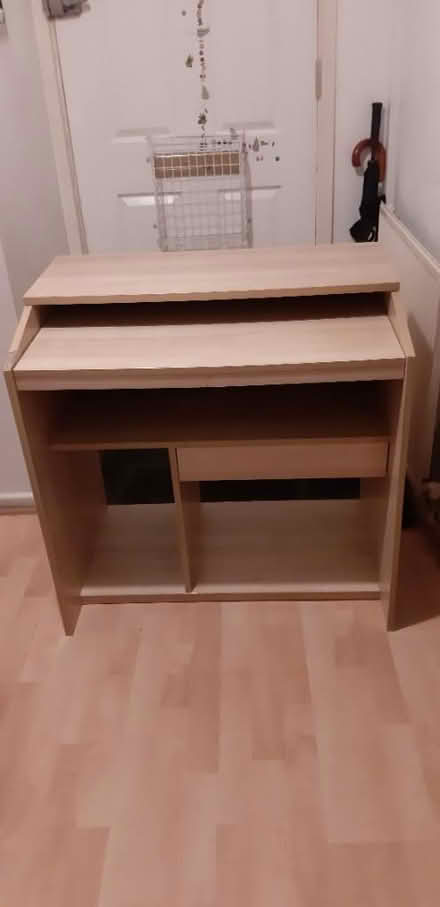 Photo of free Desk - Perivale, UB6 (Perivale) #4