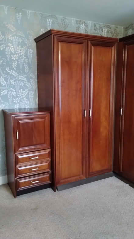 Photo of free Fitted wardrobe Doors x7 (EN4 8NY) #2