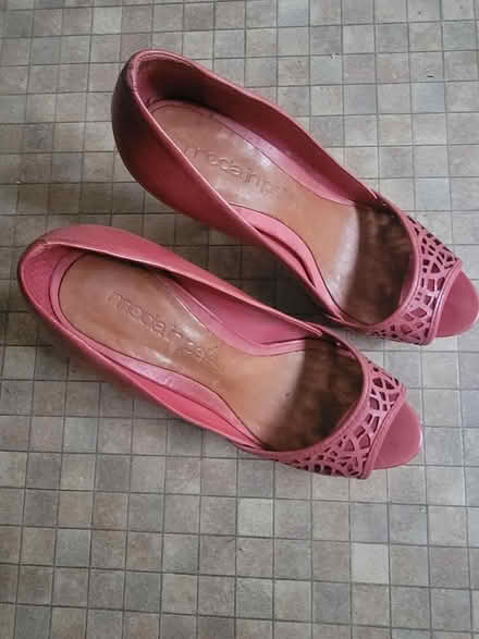 Photo of free High Heels (Isleworth TW7) #4