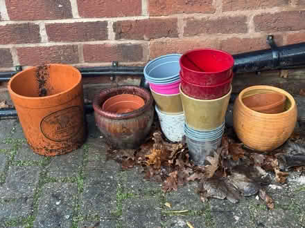 Photo of free Selection of plant pots (Upton CH2) #1