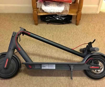 Photo of Electric scooty (Greenford broadway) #1