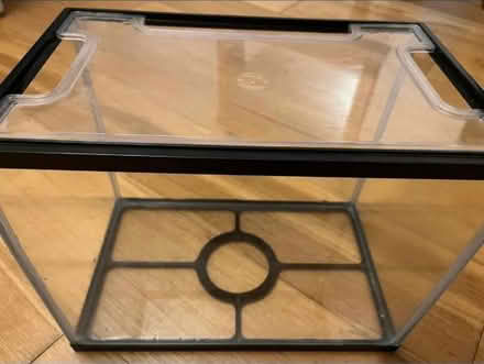 Photo of Small glass fish tank (N9 Edmonton) #1