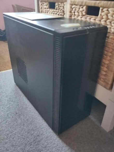 Photo of free PC (Redcar and Cleveland TS9) #1