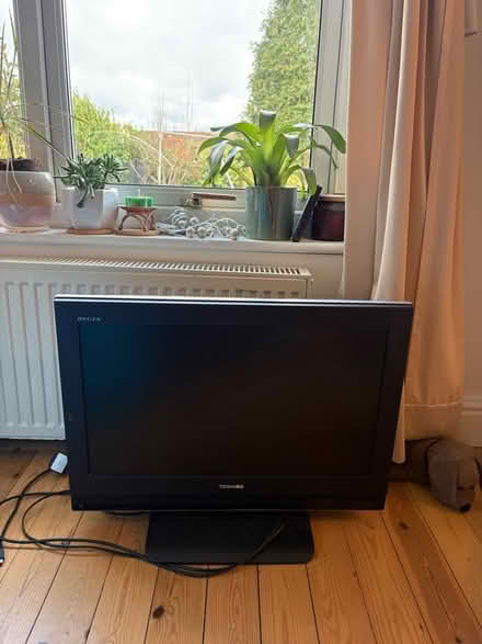 Photo of free Working older Toshiba tv (Near Sevenoaks) #1