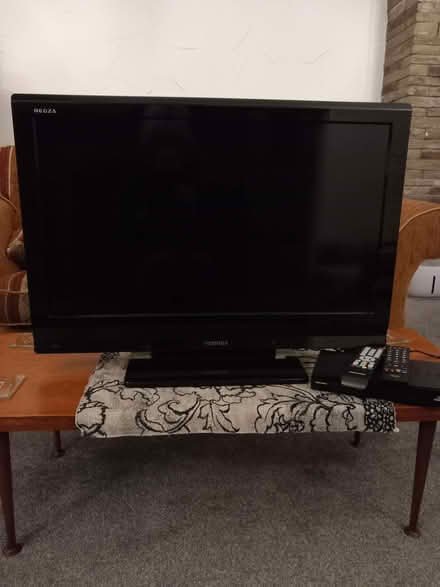 Photo of free Toshiba Regza TV + Grundig Freesat Box (Boarsgreave) #1