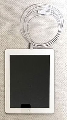 Photo of free iPad 2nd Gen 16GB WiFi with 30-pin cable #1