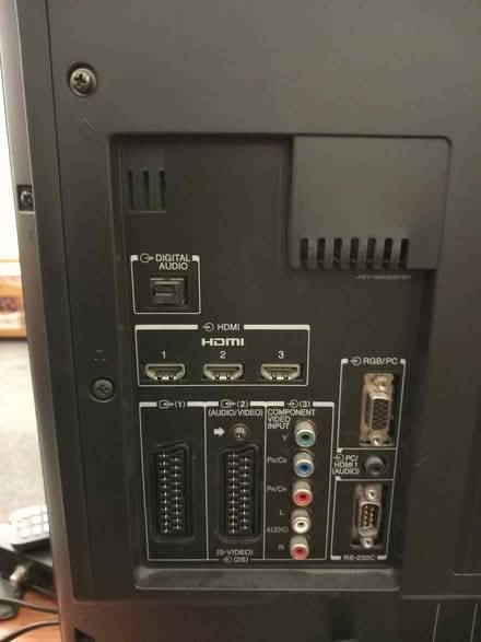 Photo of free Toshiba Regza TV + Grundig Freesat Box (Boarsgreave) #3