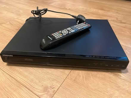 Photo of free Samsung DVD player (Clapham SW4) #1