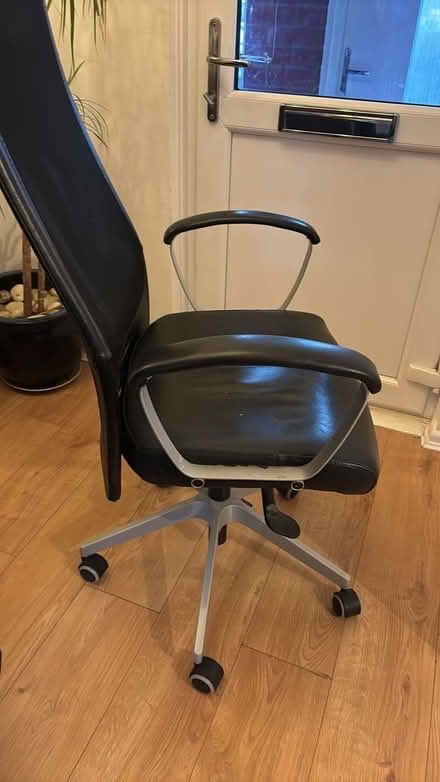 Photo of free Office chair (CR0 New Addington) #1