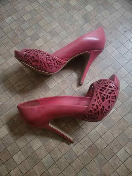 Photo of free High Heels (Isleworth TW7) #3