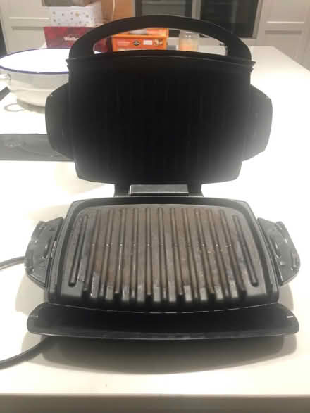 Photo of free George foreman grill (Ware SG12) #1