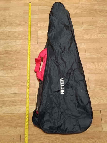 Photo of free Guitar Cover (Botley OX2) #1
