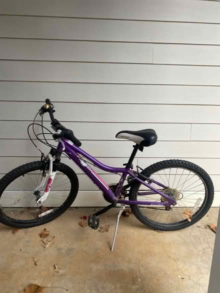 Photo of free Kids mountain bike (Reston) #1