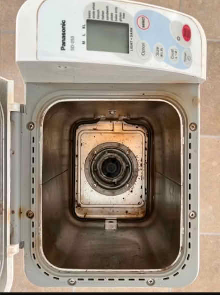 Photo of free Bread maker (SL6 Cox Green) #4