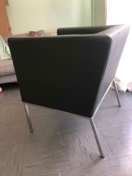 Photo of free Green leather chair (Woolwich SE18) #4