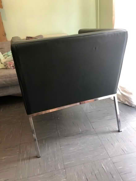 Photo of free Green leather chair (Woolwich SE18) #3