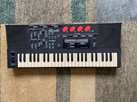 Photo of free Stereo Keyboard (Middleyard GL10) #2