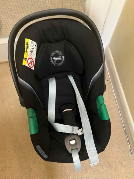 Photo of free Cybex car seat (Kensington W14) #1