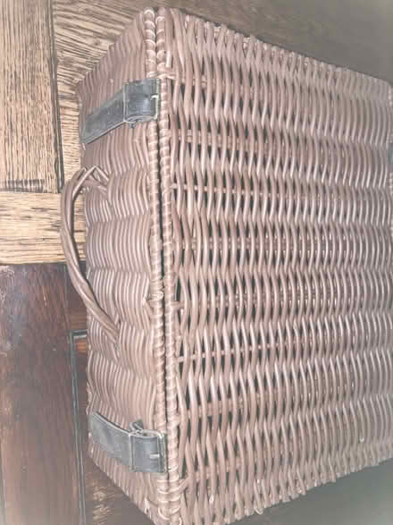 Photo of free Picnic type basket holder (RUshden NN10) #1