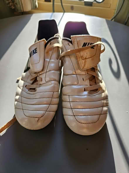 Photo of free Size 10 (euro 45) Nike football boots (Bloxham OX15) #1