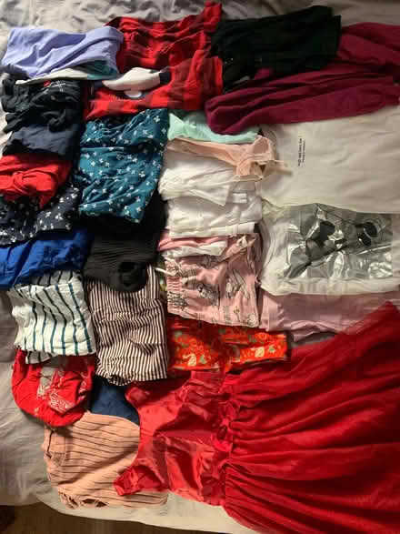 Photo of free Bundle girls clothes ages 6-7 (Canonbury N1) #1