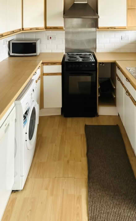 Photo of free Electric cooker with oven (Beko) (E1W) #2