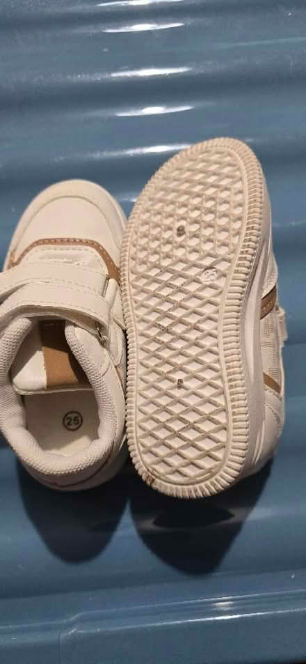 Photo of free Toddlers shoes (Kensington L6) #3
