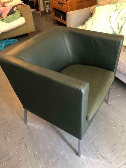 Photo of free Green leather chair (Woolwich SE18) #2