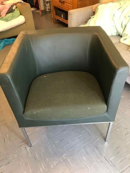 Photo of free Green leather chair (Woolwich SE18) #1